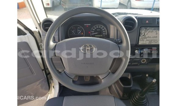 Buy Import Toyota Land Cruiser White Car in Import - Dubai in Ali Sabieh Region Buy Import Toyota Land Cruiser White Car in Import - Dubai in Ali Sabieh Region