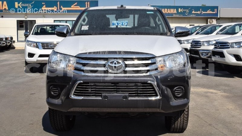 Big with watermark toyota hilux ali sabieh region import dubai 3180