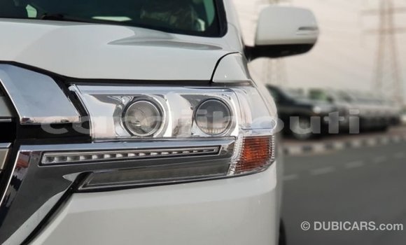 Buy Import Toyota Land Cruiser White Car in Import - Dubai in Ali Sabieh Region Buy Import Toyota Land Cruiser White Car in Import - Dubai in Ali Sabieh Region