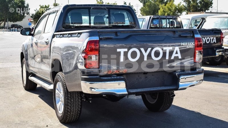 Big with watermark toyota hilux ali sabieh region import dubai 3180