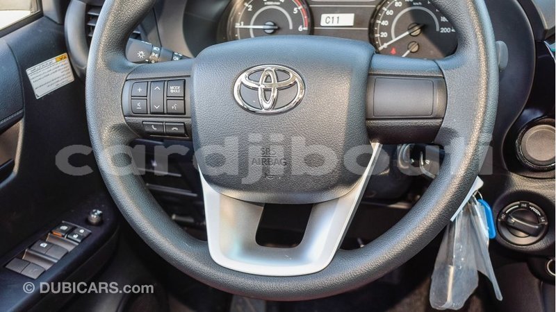 Big with watermark toyota hilux ali sabieh region import dubai 3181