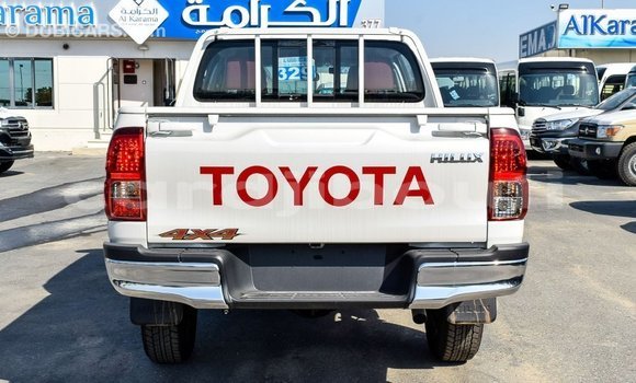 Acheter Import Voiture Toyota Hilux Blanc à Import - Dubai, Ali Sabieh Region Acheter Import Voiture Toyota Hilux Blanc à Import - Dubai, Ali Sabieh Region