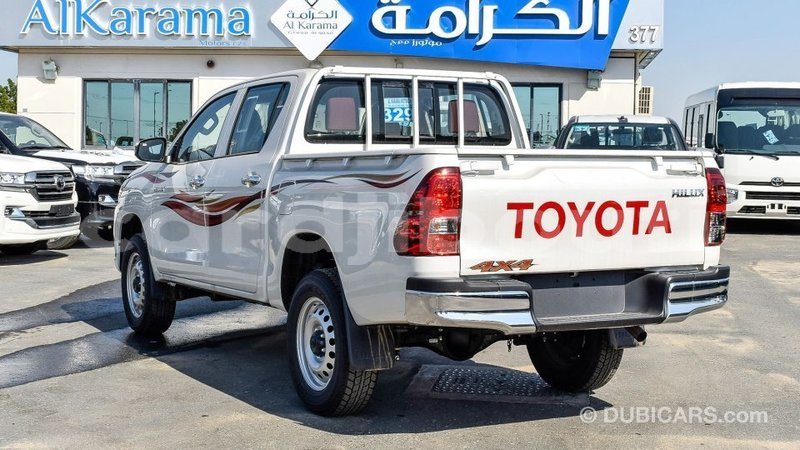 Big with watermark toyota hilux ali sabieh region import dubai 3181