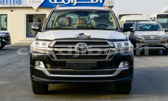 Acheter Import Voiture Toyota Land Cruiser Noir à Import - Dubai, Ali Sabieh Region Acheter Import Voiture Toyota Land Cruiser Noir à Import - Dubai, Ali Sabieh Region