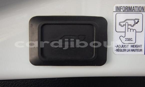 Buy Used Toyota RAV4 Green Car in Djibouti in Djibouti Region Buy Used Toyota RAV4 Green Car in Djibouti in Djibouti Region