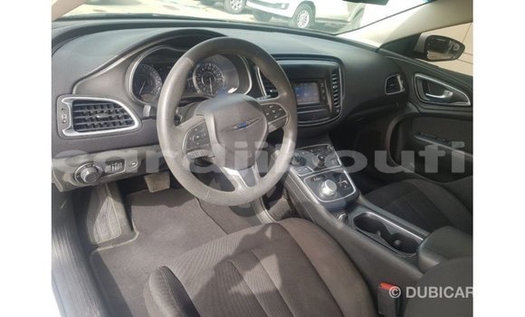 Acheter Import Voiture Chrysler 200 Blanc à Import - Dubai, Ali Sabieh Region Acheter Import Voiture Chrysler 200 Blanc à Import - Dubai, Ali Sabieh Region
