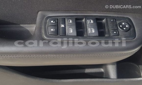 Acheter Import Voiture Chrysler 200 Blanc à Import - Dubai, Ali Sabieh Region Acheter Import Voiture Chrysler 200 Blanc à Import - Dubai, Ali Sabieh Region