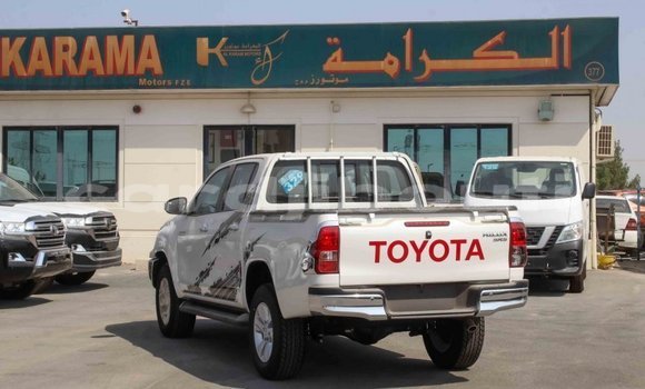 Acheter Import Voiture Toyota Hilux Blanc à Import - Dubai, Ali Sabieh Region Acheter Import Voiture Toyota Hilux Blanc à Import - Dubai, Ali Sabieh Region