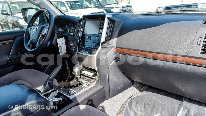 Big with watermark toyota land cruiser ali sabieh region import dubai 3197