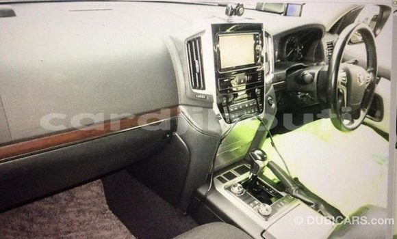 Acheter Import Voiture Toyota Land Cruiser Autre à Import - Dubai, Ali Sabieh Region Acheter Import Voiture Toyota Land Cruiser Autre à Import - Dubai, Ali Sabieh Region