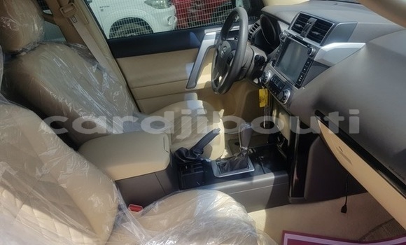 Acheter Occasion Voiture Toyota Camry Rouge à Djibouti, Djibouti Region Acheter Occasion Voiture Toyota Camry Rouge à Djibouti, Djibouti Region