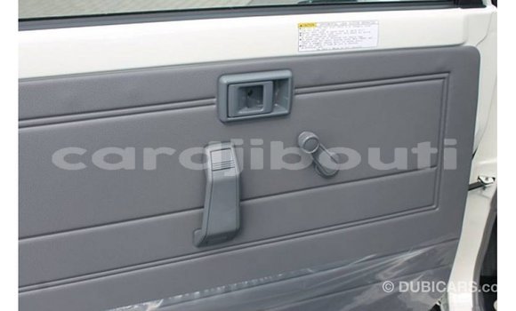 Buy Import Toyota Land Cruiser White Car in Import - Dubai in Ali Sabieh Region Buy Import Toyota Land Cruiser White Car in Import - Dubai in Ali Sabieh Region