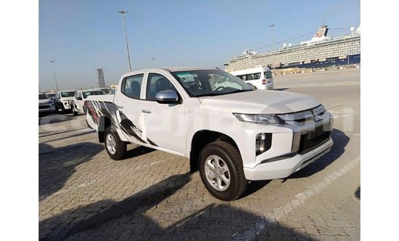 Acheter Import Voiture Mitsubishi L200 Blanc à Import - Dubai, Ali Sabieh Region Acheter Import Voiture Mitsubishi L200 Blanc à Import - Dubai, Ali Sabieh Region
