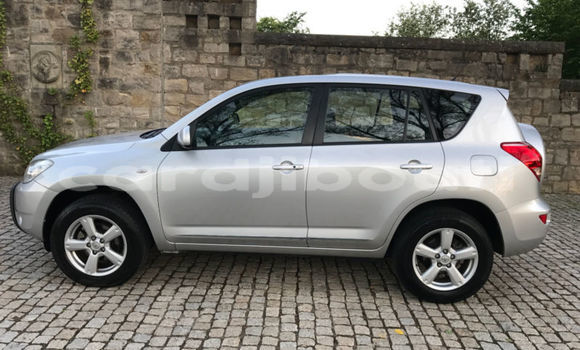 Acheter Import Voiture Toyota RAV4 Gris à Loyada, Arta Region Acheter Import Voiture Toyota RAV4 Gris à Loyada, Arta Region