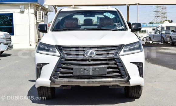 Acheter Import Voiture Lexus LX Blanc à Import - Dubai, Ali Sabieh Region Acheter Import Voiture Lexus LX Blanc à Import - Dubai, Ali Sabieh Region