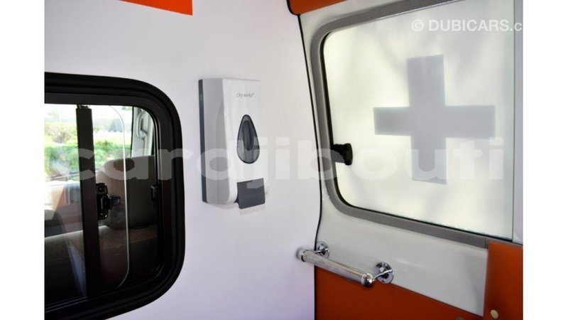 Big with watermark toyota land cruiser ali sabieh region import dubai 3264