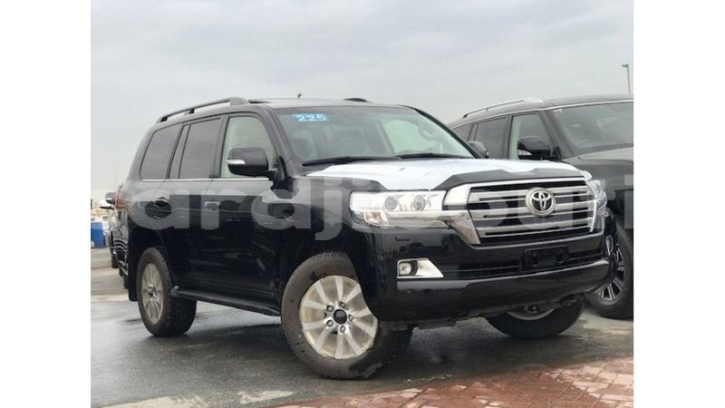 Big with watermark toyota land cruiser ali sabieh region import dubai 3271