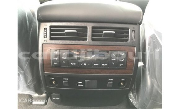 Acheter Import Voiture Toyota Land Cruiser Noir à Import - Dubai, Ali Sabieh Region Acheter Import Voiture Toyota Land Cruiser Noir à Import - Dubai, Ali Sabieh Region