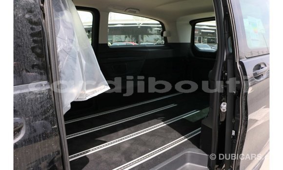 Buy Import Mercedes-Benz 250 Black Car in Import - Dubai in Ali Sabieh Region Buy Import Mercedes-Benz 250 Black Car in Import - Dubai in Ali Sabieh Region