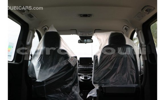 Buy Import Mercedes-Benz 250 Black Car in Import - Dubai in Ali Sabieh Region Buy Import Mercedes-Benz 250 Black Car in Import - Dubai in Ali Sabieh Region