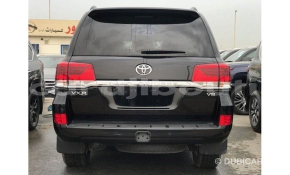 Acheter Import Voiture Toyota Land Cruiser Noir à Import - Dubai, Ali Sabieh Region Acheter Import Voiture Toyota Land Cruiser Noir à Import - Dubai, Ali Sabieh Region