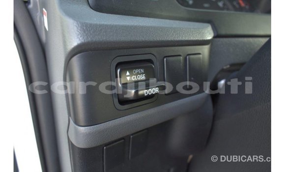 Acheter Import Voiture Toyota Coaster Blanc à Import - Dubai, Ali Sabieh Region Acheter Import Voiture Toyota Coaster Blanc à Import - Dubai, Ali Sabieh Region