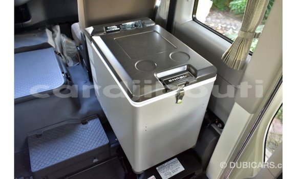 Acheter Import Voiture Toyota Coaster Blanc à Import - Dubai, Ali Sabieh Region Acheter Import Voiture Toyota Coaster Blanc à Import - Dubai, Ali Sabieh Region