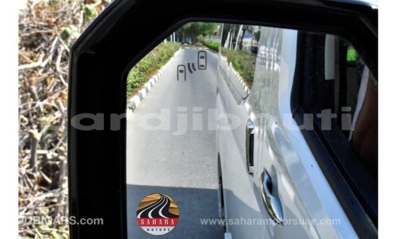 Acheter Import Voiture Toyota Granvia Blanc à Import - Dubai, Ali Sabieh Region Acheter Import Voiture Toyota Granvia Blanc à Import - Dubai, Ali Sabieh Region