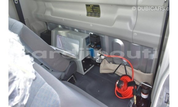 Acheter Import Voiture Toyota Land Cruiser Autre à Import - Dubai, Ali Sabieh Region Acheter Import Voiture Toyota Land Cruiser Autre à Import - Dubai, Ali Sabieh Region