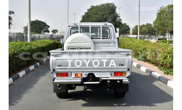 Acheter Import Voiture Toyota Land Cruiser Autre à Import - Dubai, Ali Sabieh Region Acheter Import Voiture Toyota Land Cruiser Autre à Import - Dubai, Ali Sabieh Region
