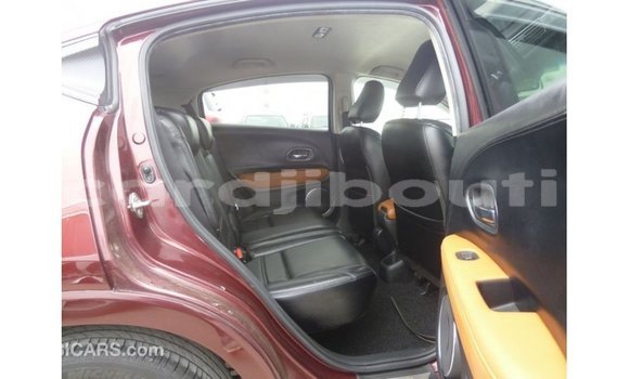 Acheter Import Voiture Honda Vezel Rouge à Import - Dubai, Ali Sabieh Region Acheter Import Voiture Honda Vezel Rouge à Import - Dubai, Ali Sabieh Region