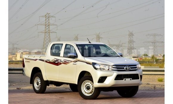 Acheter Import Voiture Toyota Hilux Blanc à Import - Dubai, Ali Sabieh Region Acheter Import Voiture Toyota Hilux Blanc à Import - Dubai, Ali Sabieh Region