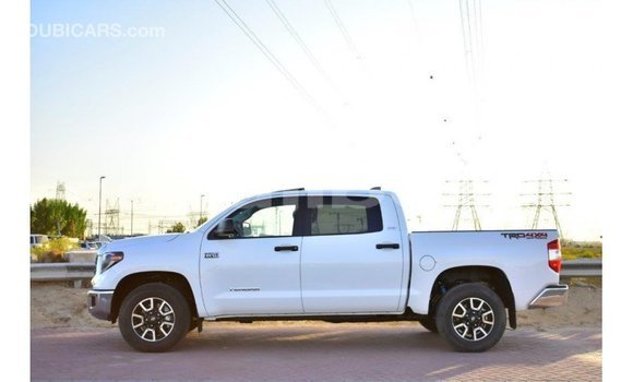 Acheter Import Voiture Toyota Tundra Blanc à Import - Dubai, Ali Sabieh Region Acheter Import Voiture Toyota Tundra Blanc à Import - Dubai, Ali Sabieh Region