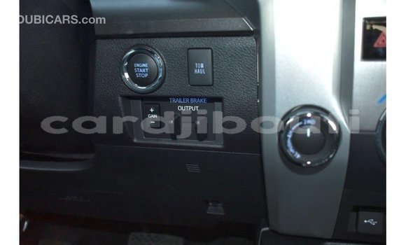 Acheter Import Voiture Toyota Tundra Blanc à Import - Dubai, Ali Sabieh Region Acheter Import Voiture Toyota Tundra Blanc à Import - Dubai, Ali Sabieh Region