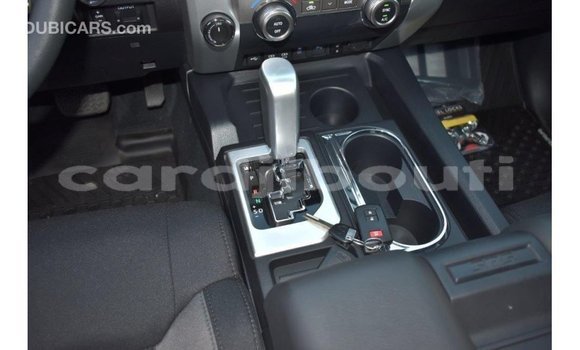 Acheter Import Voiture Toyota Tundra Blanc à Import - Dubai, Ali Sabieh Region Acheter Import Voiture Toyota Tundra Blanc à Import - Dubai, Ali Sabieh Region