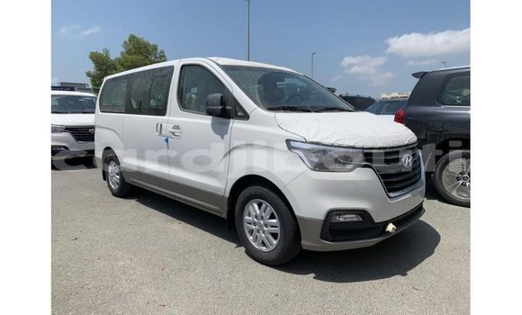 Acheter Import Voiture Hyundai Accent Blanc à Import - Dubai, Ali Sabieh Region Acheter Import Voiture Hyundai Accent Blanc à Import - Dubai, Ali Sabieh Region