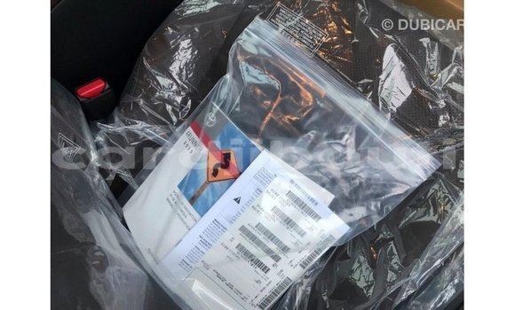 Acheter Import Voiture Toyota 4Runner Blanc à Import - Dubai, Ali Sabieh Region Acheter Import Voiture Toyota 4Runner Blanc à Import - Dubai, Ali Sabieh Region