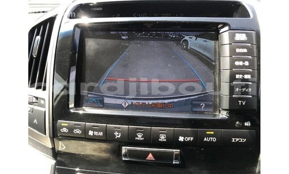 Acheter Import Voiture Toyota Land Cruiser Blanc à Import - Dubai, Ali Sabieh Region Acheter Import Voiture Toyota Land Cruiser Blanc à Import - Dubai, Ali Sabieh Region