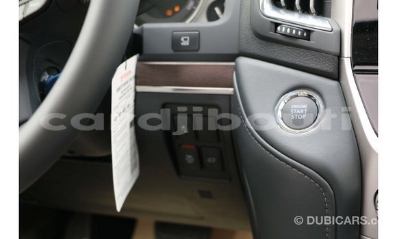 Buy Import Toyota Land Cruiser White Car in Import - Dubai in Ali Sabieh Region Buy Import Toyota Land Cruiser White Car in Import - Dubai in Ali Sabieh Region