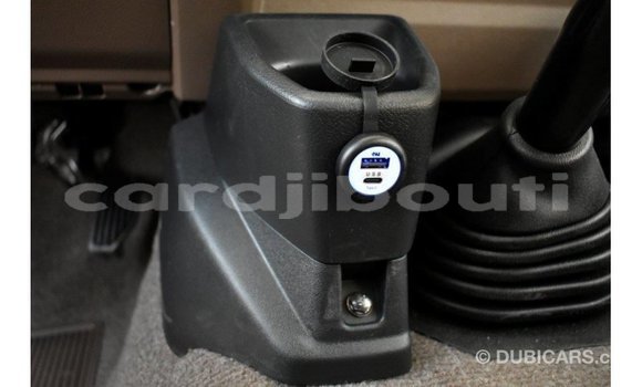 Acheter Import Voiture Toyota Land Cruiser Autre à Import - Dubai, Ali Sabieh Region Acheter Import Voiture Toyota Land Cruiser Autre à Import - Dubai, Ali Sabieh Region