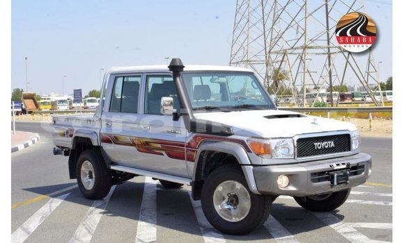 Acheter Import Voiture Toyota Land Cruiser Autre à Import - Dubai, Ali Sabieh Region Acheter Import Voiture Toyota Land Cruiser Autre à Import - Dubai, Ali Sabieh Region