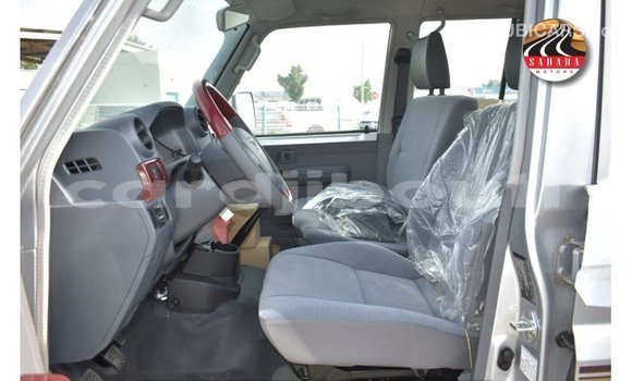 Acheter Import Voiture Toyota Land Cruiser Autre à Import - Dubai, Ali Sabieh Region Acheter Import Voiture Toyota Land Cruiser Autre à Import - Dubai, Ali Sabieh Region