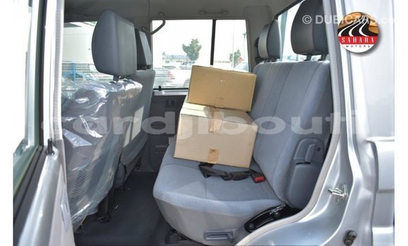 Acheter Import Voiture Toyota Land Cruiser Autre à Import - Dubai, Ali Sabieh Region Acheter Import Voiture Toyota Land Cruiser Autre à Import - Dubai, Ali Sabieh Region