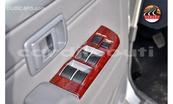 Acheter Import Voiture Toyota Land Cruiser Autre à Import - Dubai, Ali Sabieh Region Acheter Import Voiture Toyota Land Cruiser Autre à Import - Dubai, Ali Sabieh Region