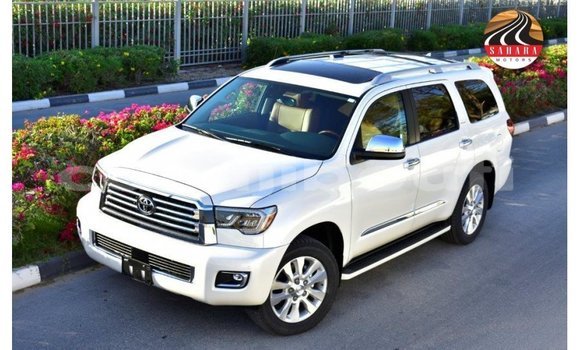 Acheter Import Voiture Toyota Sequoia Blanc à Import - Dubai, Ali Sabieh Region Acheter Import Voiture Toyota Sequoia Blanc à Import - Dubai, Ali Sabieh Region
