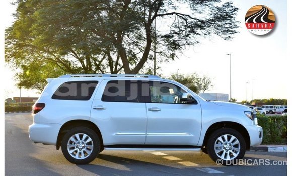 Acheter Import Voiture Toyota Sequoia Blanc à Import - Dubai, Ali Sabieh Region Acheter Import Voiture Toyota Sequoia Blanc à Import - Dubai, Ali Sabieh Region