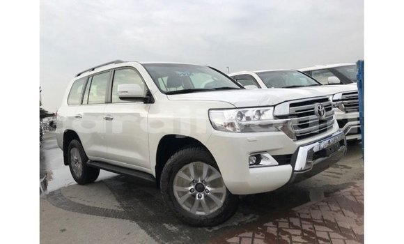 Acheter Import Voiture Toyota Land Cruiser Blanc à Import - Dubai, Ali Sabieh Region Acheter Import Voiture Toyota Land Cruiser Blanc à Import - Dubai, Ali Sabieh Region