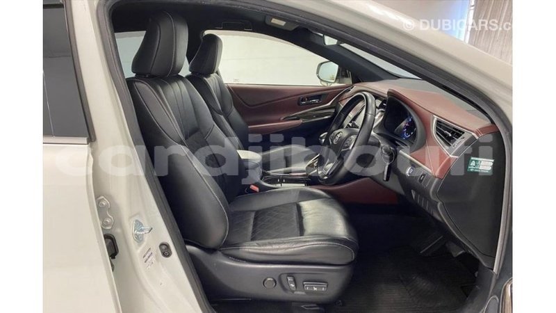 Big with watermark toyota harrier ali sabieh region import dubai 3300