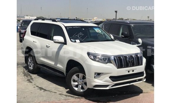 Acheter Import Voiture Toyota Prado Blanc à Import - Dubai, Ali Sabieh Region Acheter Import Voiture Toyota Prado Blanc à Import - Dubai, Ali Sabieh Region