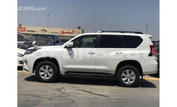 Acheter Import Voiture Toyota Prado Blanc à Import - Dubai, Ali Sabieh Region Acheter Import Voiture Toyota Prado Blanc à Import - Dubai, Ali Sabieh Region